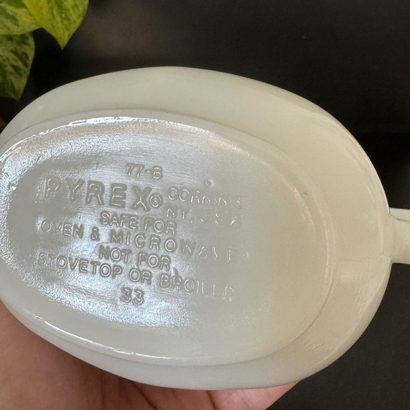 SOLD—Vintage PYREX Woodland gravy boat and underplate - Picture 3 of 6